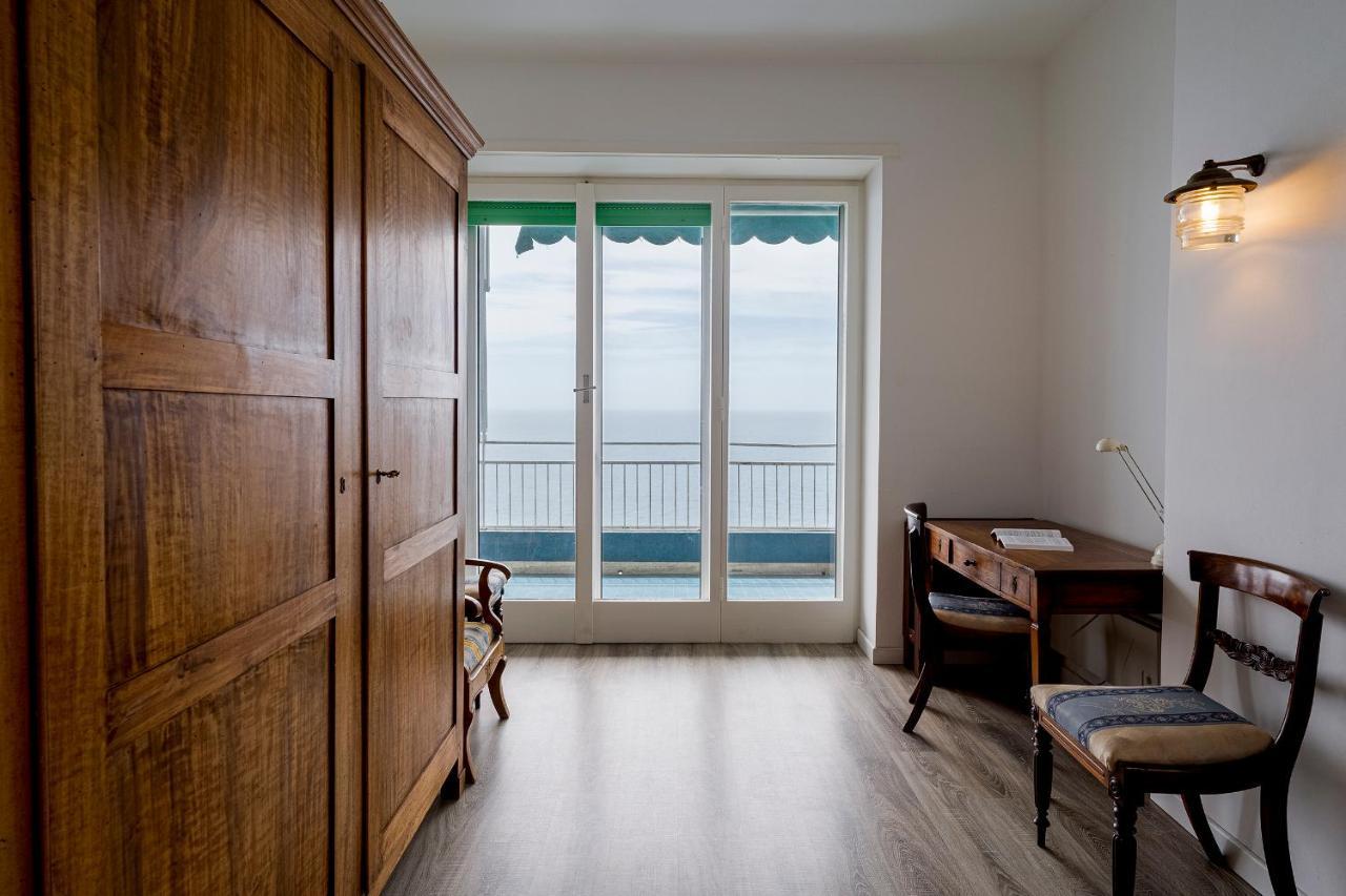 Appartamento Vista Mare Con Due Camere - Two-Bedroom Apartment With Sea View San Remo Extérieur photo
