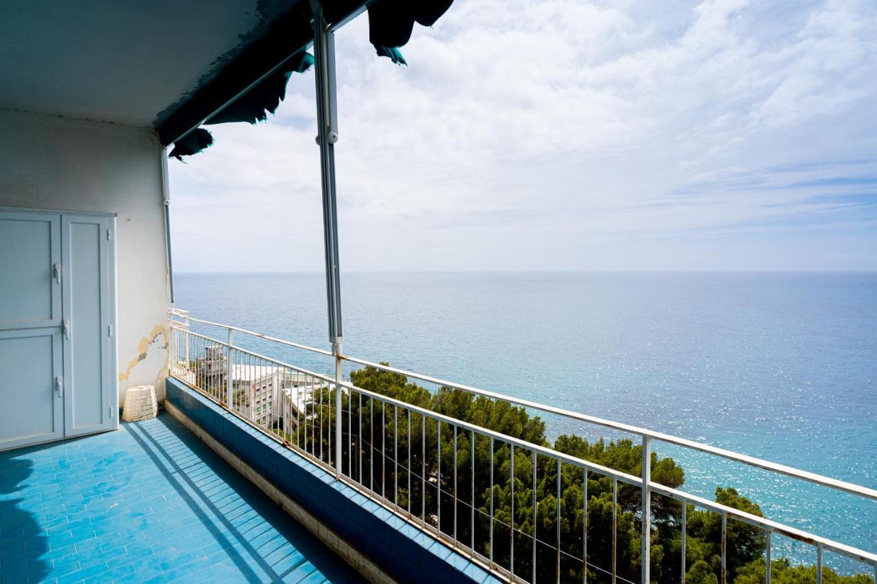 Appartamento Vista Mare Con Due Camere - Two-Bedroom Apartment With Sea View San Remo Extérieur photo